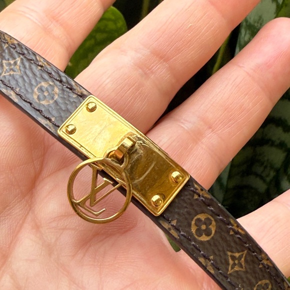 Just Dropped! Authentic Louis Vuitton Monogram Logomania Bracelet - Picture 4 of 13